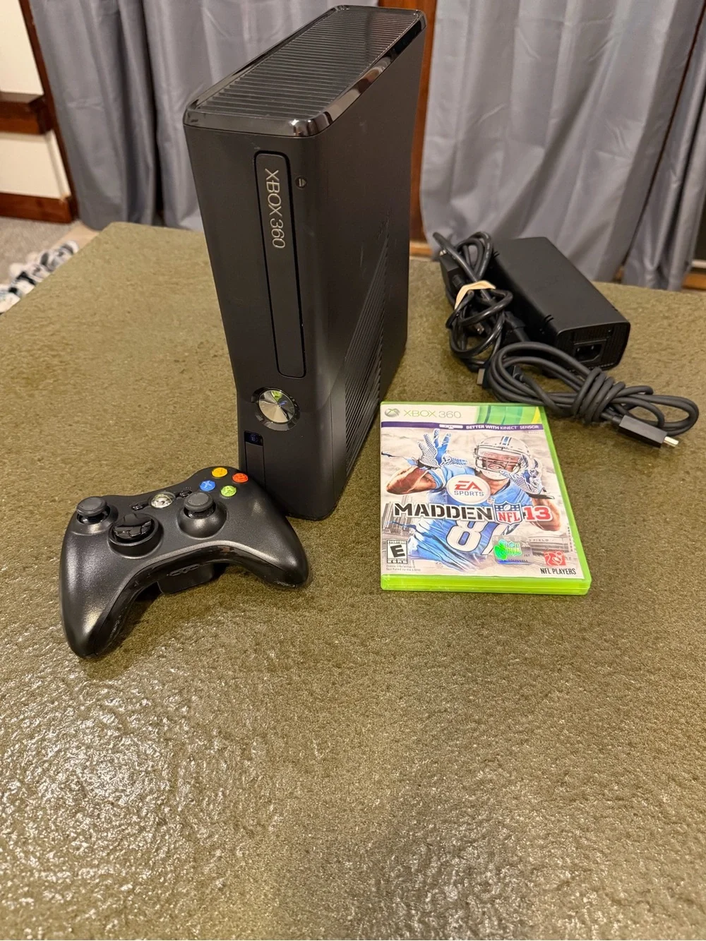 Microsoft Xbox 360 Slim Console Controller, HDMI And Power Cable